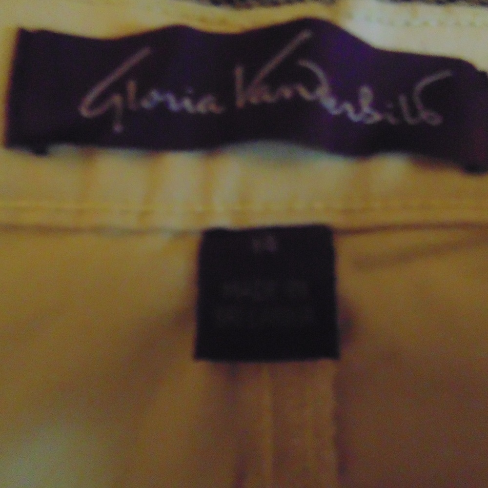 Jeans - Picture 2 of 3